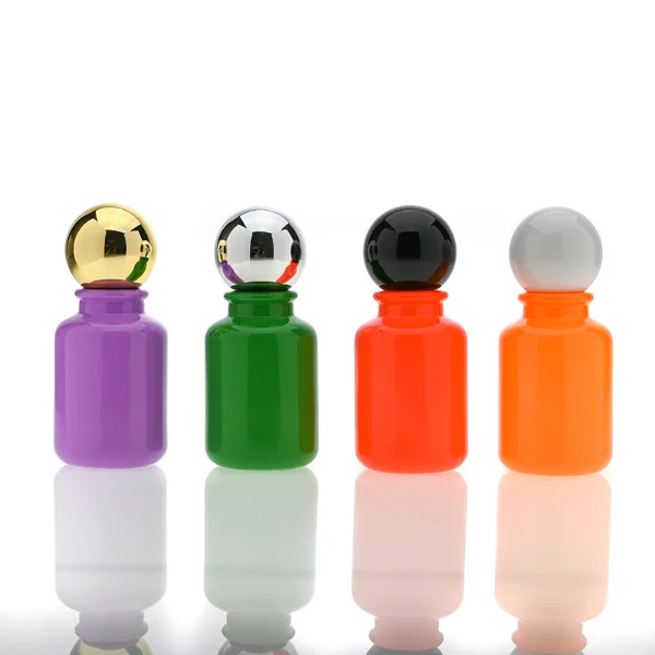 HUA0033 perfume bottle, apothecary-style round glass bottle with a solid opaque high-gloss color finish, featuring a spherical ball plastic cap with a smooth high-gloss shiny finish, elegant modern fragrance packaging design available in 30ml, 50ml, and 100ml