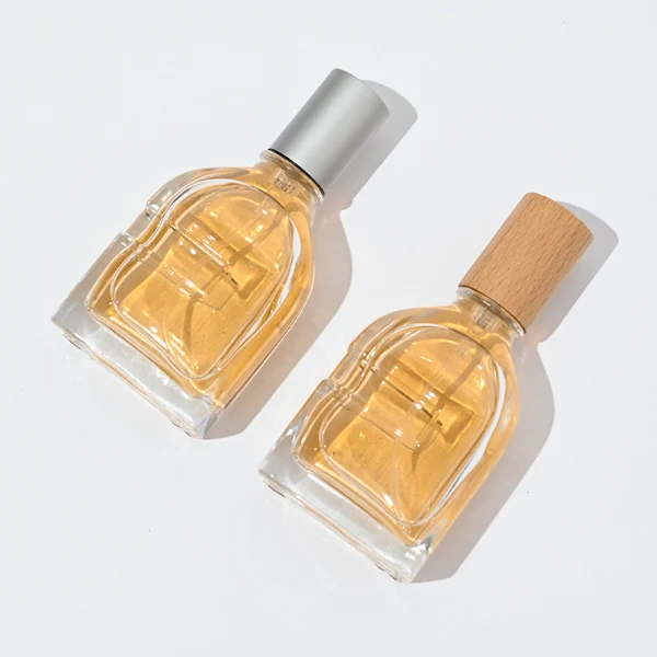HUA0087 perfume bottle, irregular rectangular glass with liquid, aluminum and wooden cap, modern elegant design, available in 30 ml