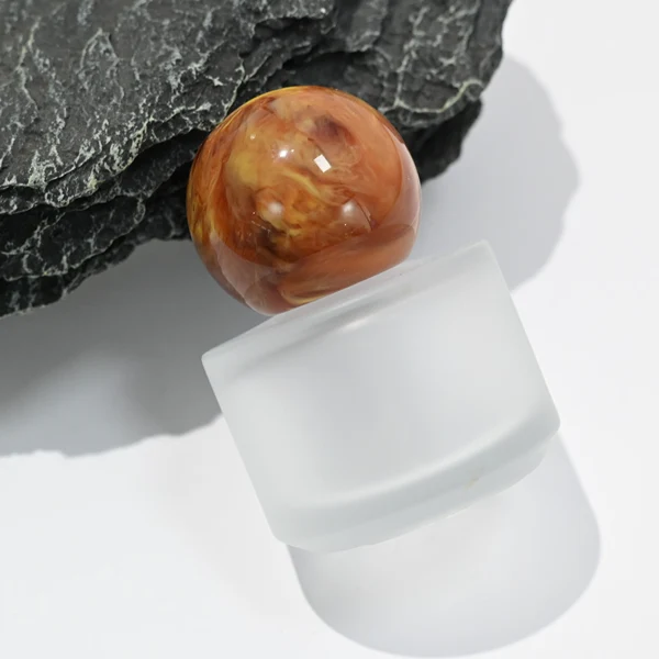 HUA0091 perfume bottle, cylindrical frosted white glass with liquid, colorful synthetic resin spherical cap, modern elegant design, available in 30 ml, 50 ml, and 100 ml