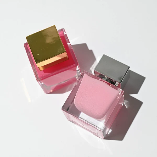 HUA0173 perfume bottle, square inner-printed glass body with customizable colors, 30 ml, 50 ml, or 100 ml liquid, geometric square plastic cap with customizable cap and neck ring colors, printed logo label, modern fashionable design, ideal for gifting and daily use.