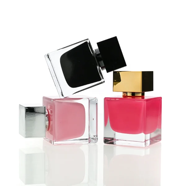 HUA0173 perfume bottle, square inner-printed glass body with customizable colors, 30 ml, 50 ml, or 100 ml liquid, geometric square plastic cap with customizable cap and neck ring colors, printed logo label, modern fashionable design, ideal for gifting and daily use.