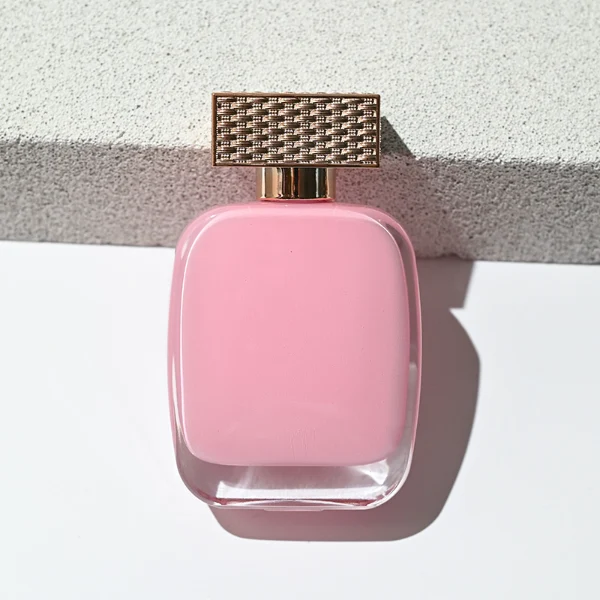 HUA0176 perfume bottle, rounded rectangular inner-printed glass body with customizable colors, 30 ml, 50 ml, or 100 ml liquid, textured rectangular plastic cap with woven-pattern surface and customizable cap and neck ring colors, modern fashionable elegant design, ideal for gifting and daily use.