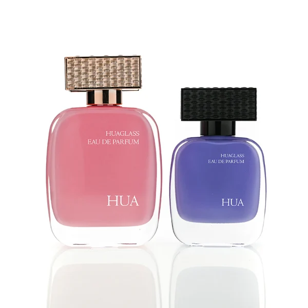HUA0176 perfume bottle, rounded rectangular inner-printed glass body with customizable colors, 30 ml, 50 ml, or 100 ml liquid, textured rectangular plastic cap with woven-pattern surface and customizable cap and neck ring colors, modern fashionable elegant design, ideal for gifting and daily use.