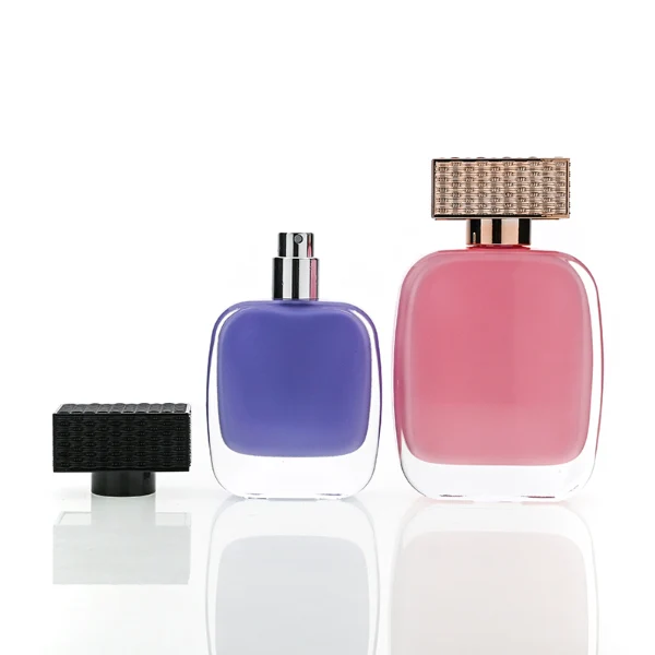 HUA0176 perfume bottle, rounded rectangular inner-printed glass body with customizable colors, 30 ml, 50 ml, or 100 ml liquid, textured rectangular plastic cap with woven-pattern surface and customizable cap and neck ring colors, modern fashionable elegant design, ideal for gifting and daily use.