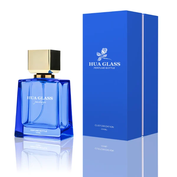 HUA0215 perfume bottle, square transparent glass body with thick base, 50 ml or 100 ml liquid, square plastic cap with customizable metallic finish, printed brand logo, modern minimalist luxury design, ideal for gifting and daily use.
