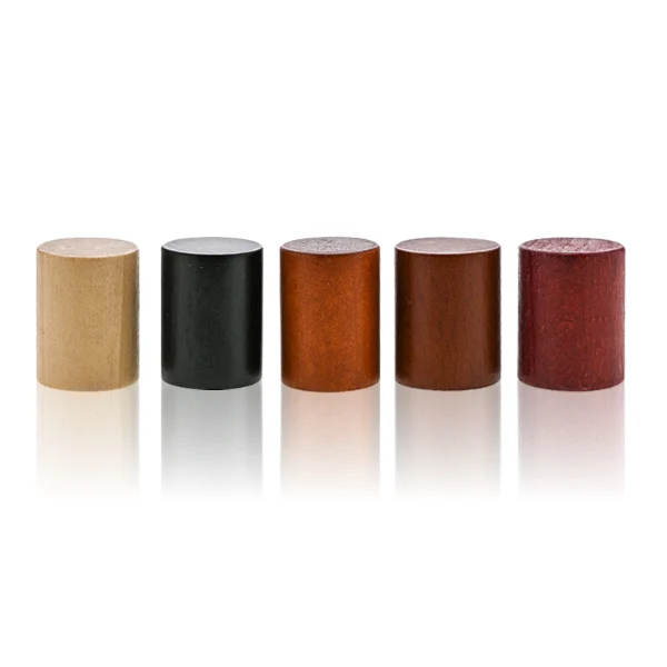 HUA0219 perfume bottle, rounded rectangular transparent glass body with thick base, 50 ml or 100 ml liquid, cylindrical wooden cap in black or natural wood color, brand label applied on bottle, modern elegant fashion design, ideal for gifting and daily use.