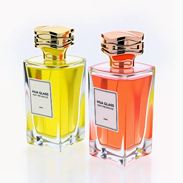 HUA0284 perfume bottle, rectangular transparent colorless glass body with thick base and beveled edges, 100 ml liquid, cylindrical glossy plastic cap with wave-pattern side texture in gold or rose gold finish, printed label attached on bottle surface, modern luxurious fashion design, ideal for gifting and daily use.