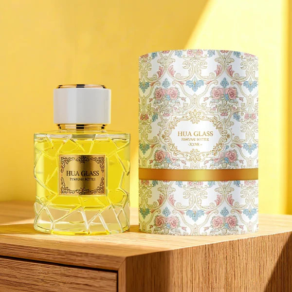 HUA0362 perfume bottle, textured ice-crack cylindrical clear glass body with gold neck and gold aluminum label, straight cylindrical white plastic cap with luxury gold trim, modern artistic luxury fragrance packaging design available in 50ml and 100ml