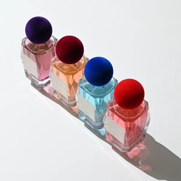 HUA0397 Perfume Bottle – Faceted Clear Glass with Heavy Bottom and Spherical Velvet Flocking Plastic Cap, Luxury Contemporary Design (8)