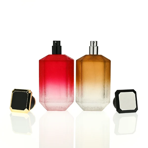 HUA0408 perfume bottle, luxury square diamond-cut glass bottle with vibrant multi-color gradient finish in blue, pink, or purple, featuring a metallic gold aluminum label and a unique black plastic cap, modern elegant fragrance packaging design available in 30ml, 50ml, and 100ml